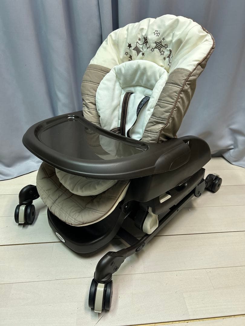 コンビ Combi ネムリラ オートスウィングハイローチェア　電動モデル