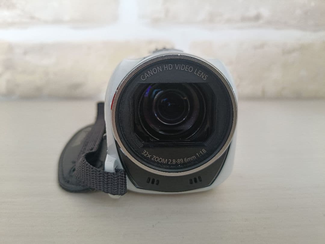 【美品♪】Canon キャノン　iVIS HF R42 ビデオカメラ　シルバー