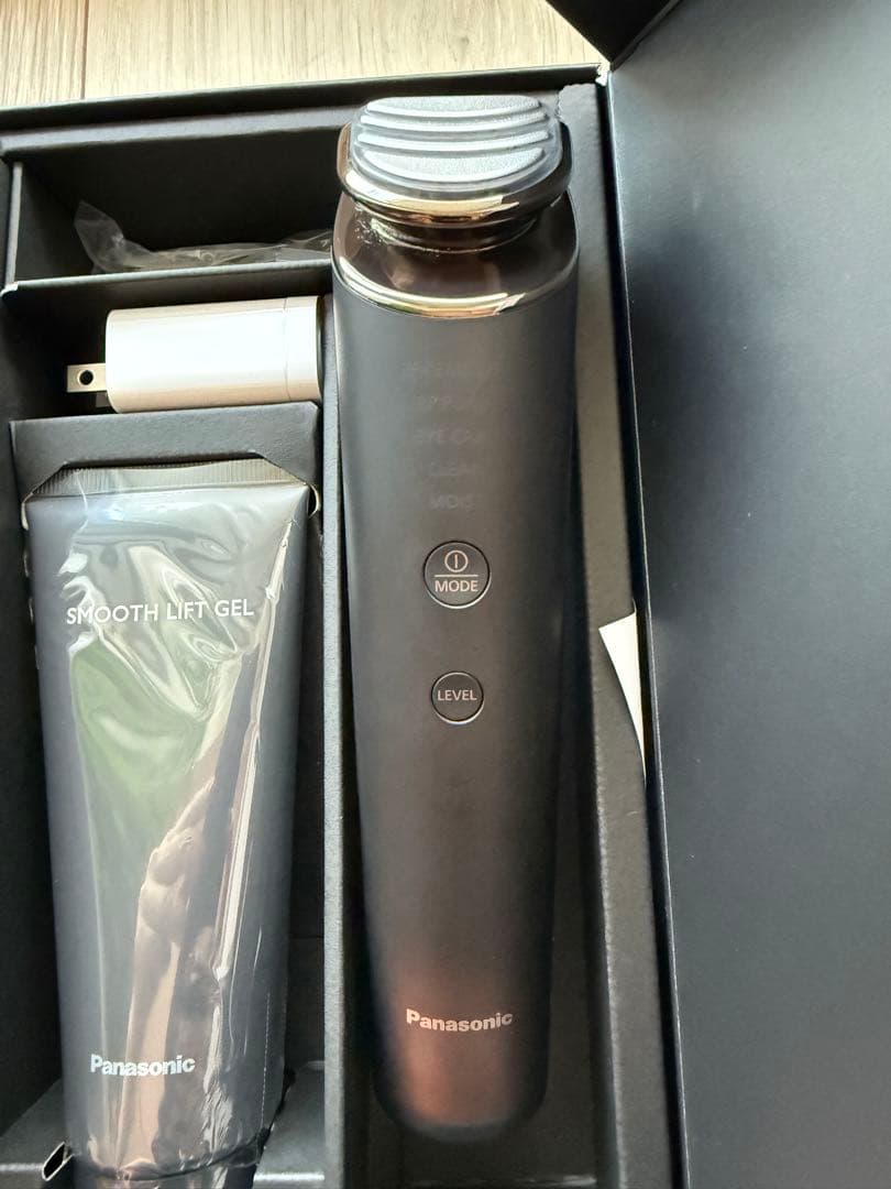 【美品】パナソニック最上位モデル美顔器　バイタリフト　RFEX EH-SR86