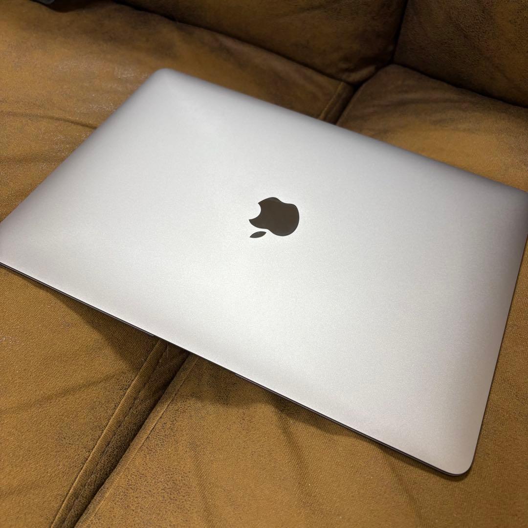 【極美品】Apple MacBook Air (M1, 2020)充放電17回