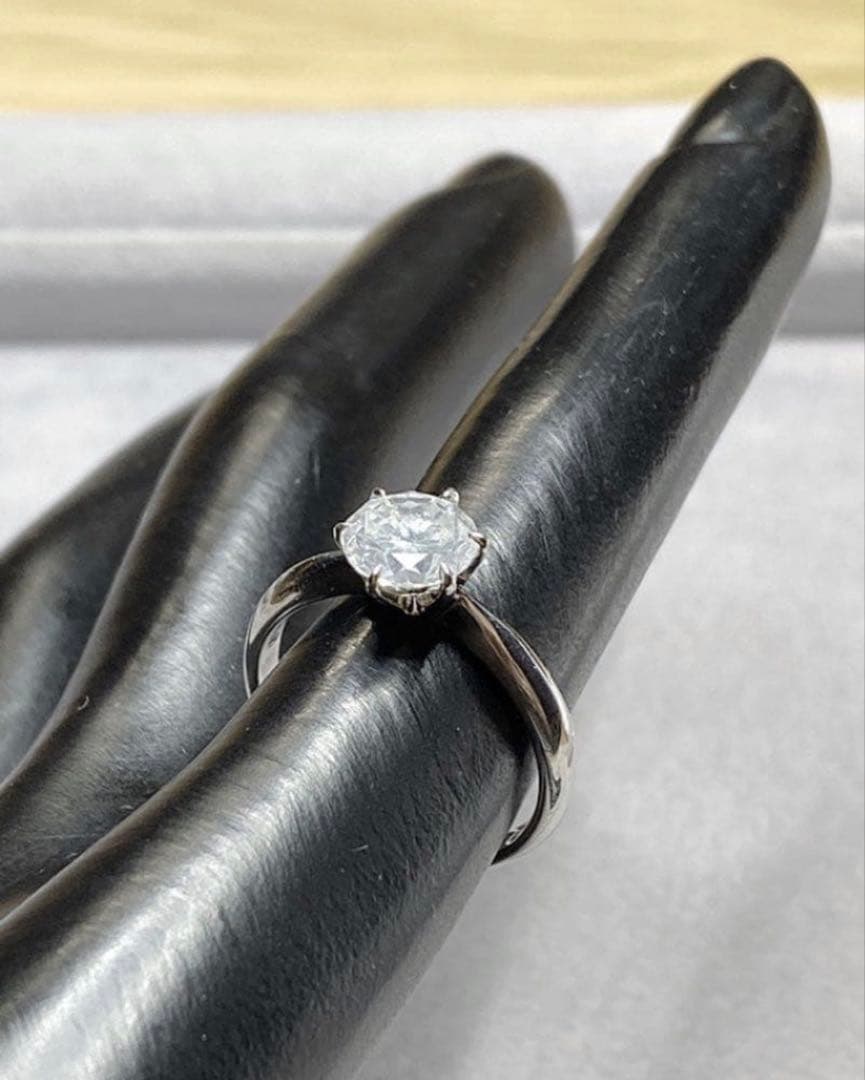 大粒ダイヤモンド1.368ct PT1000 リング