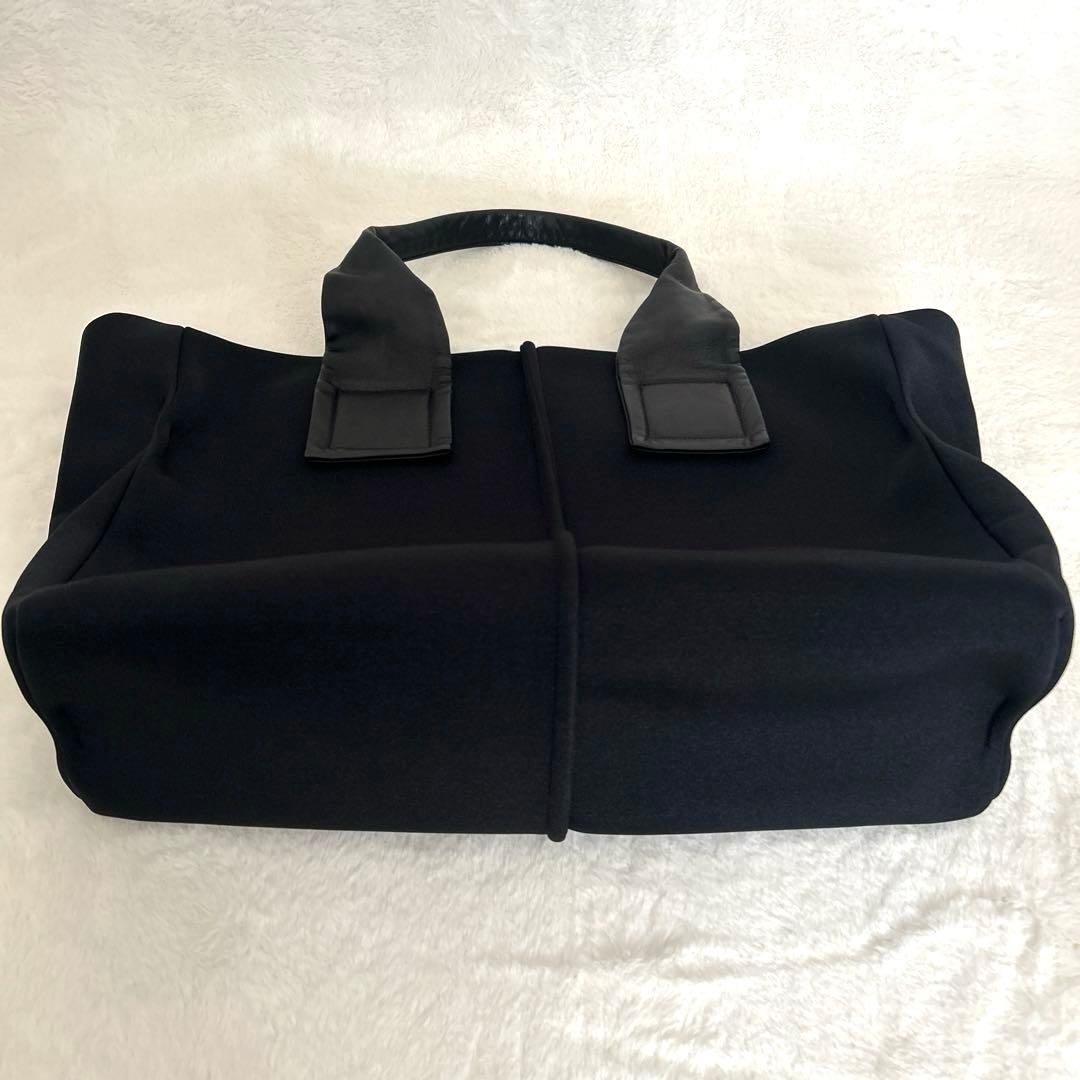 ✨極美品✨【kawa-kawa】カワカワ ボストン級軽量バック黒色　L サイズ