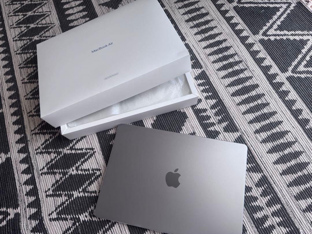 Apple MacBook Air M3 スペースグレー 箱付き