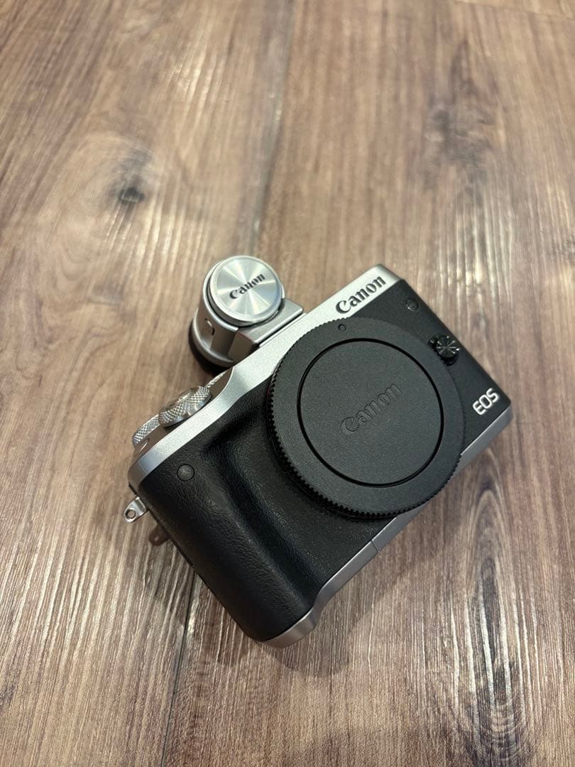 Canon EOS M6 ミラーレスカメラ おまけ付き