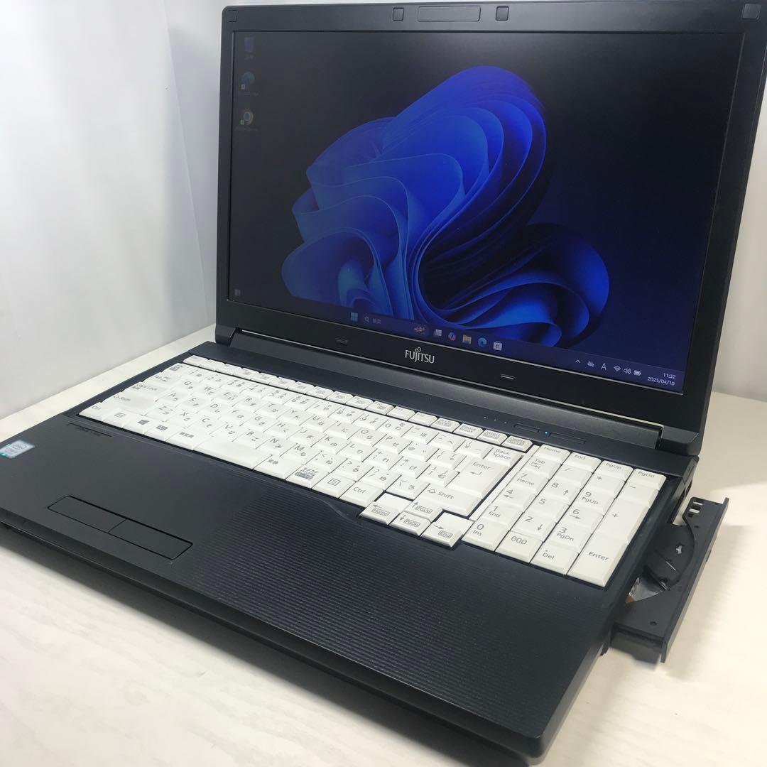 第7世代！Corei3！SSD256GB！Wi-Fi！ビジネスモデル！