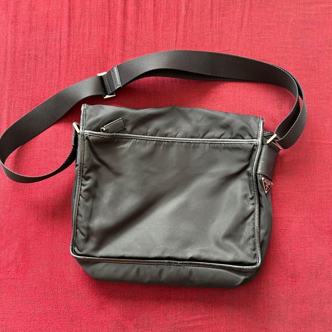 PRADA プラダ メッセンジャーバッグ ナイロン 黒