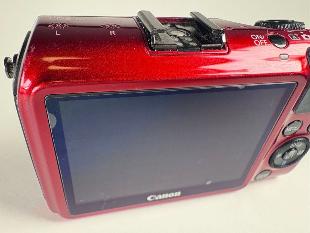 Canon EOS M ミラーレス一眼 ボディ レッド 動作品 液晶保護シート付