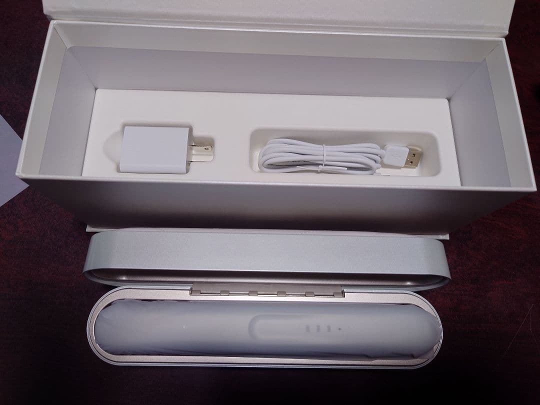 KINUJO　キヌージョ　ラグジュエル コードレスヘアアイロン 【新品☆未使用】