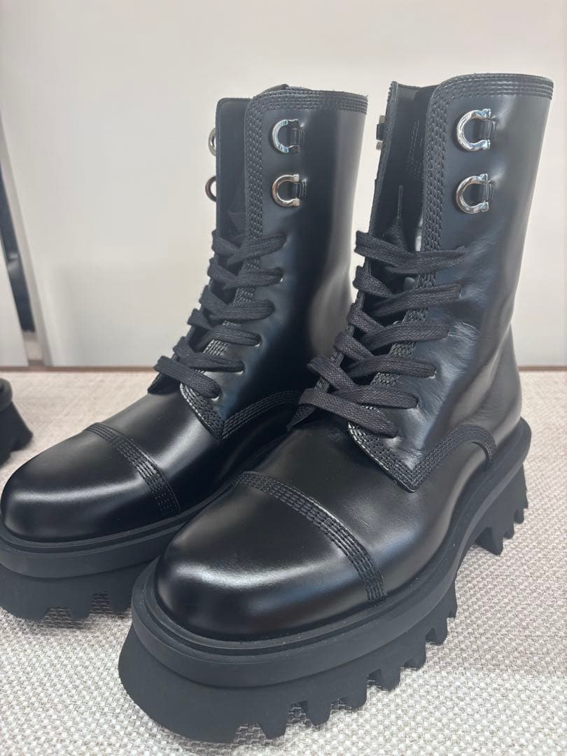 NaWaTaさん専用フェラガモブーツ