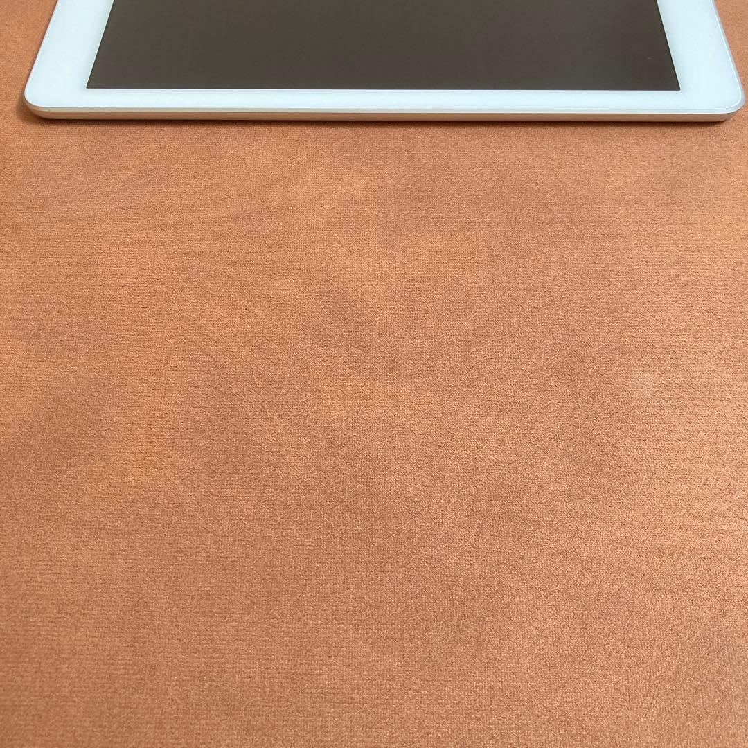 885 電池ほぼ新品☆比較的美品☆iPad6第6世代 32GB WIFIモデル☆