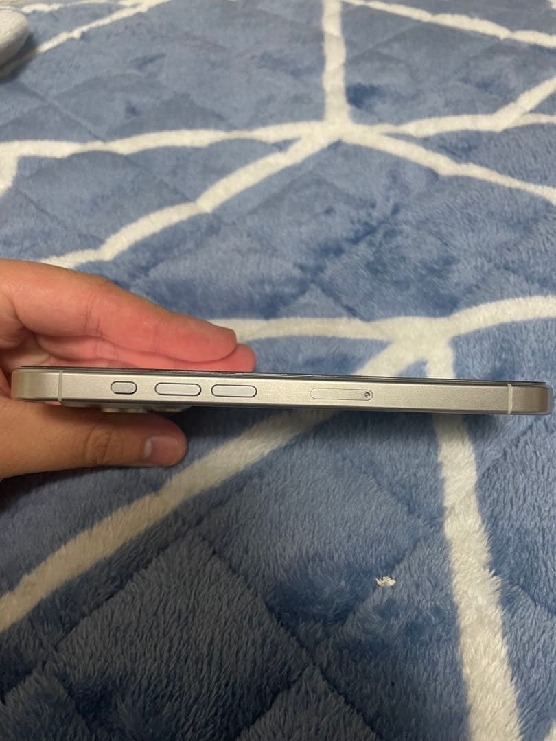 iPhone 15 Pro 128GB SIMフリー デュアルSIM 中国版