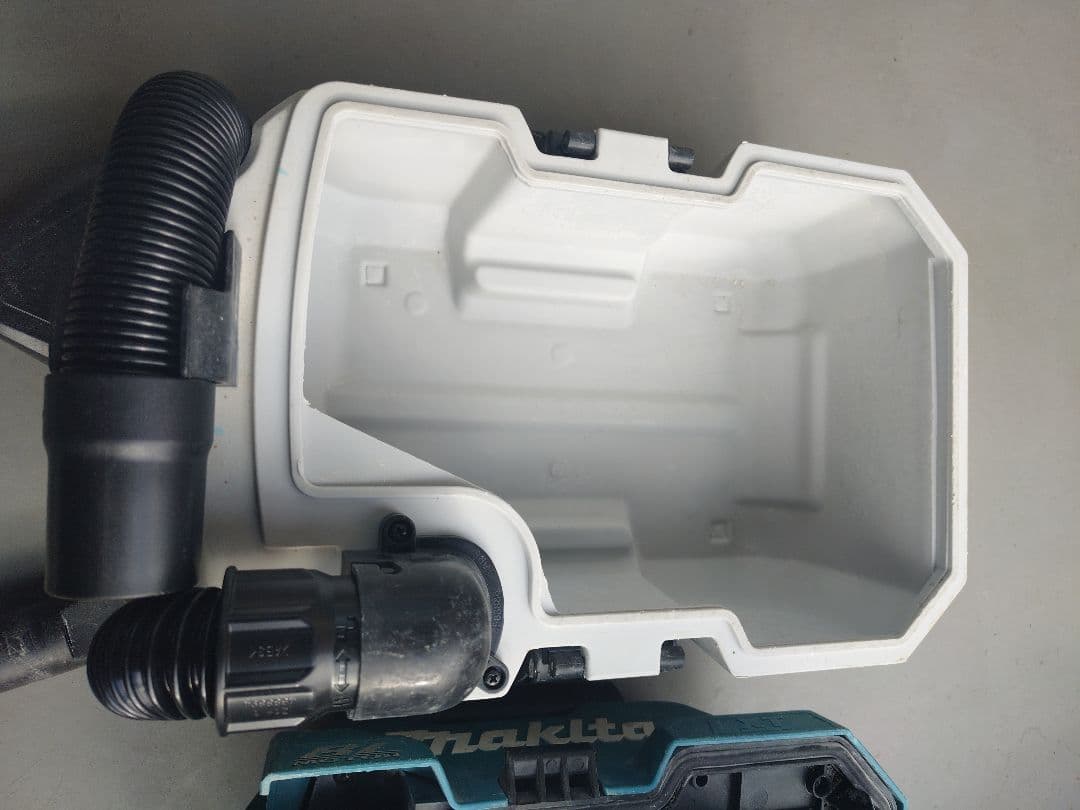 Makita　業務用充電式集じん機　VC750D 18V