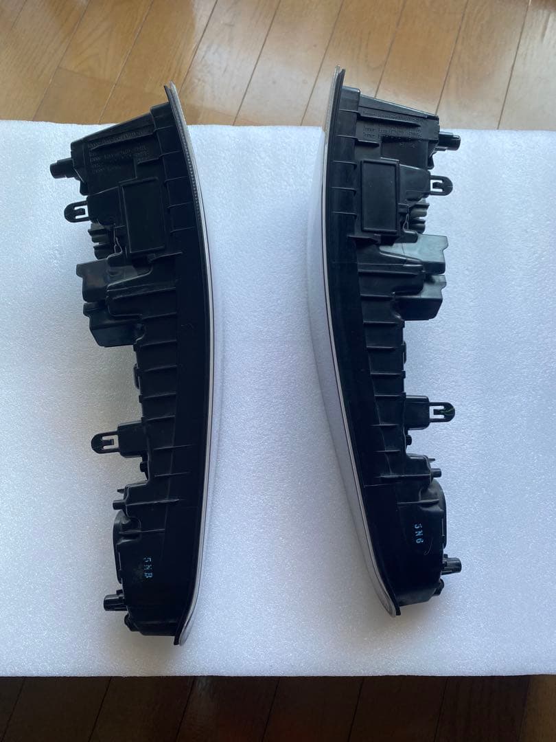 【プリウス50系】純正リアコンビネーションランプ左右セット テールランプ