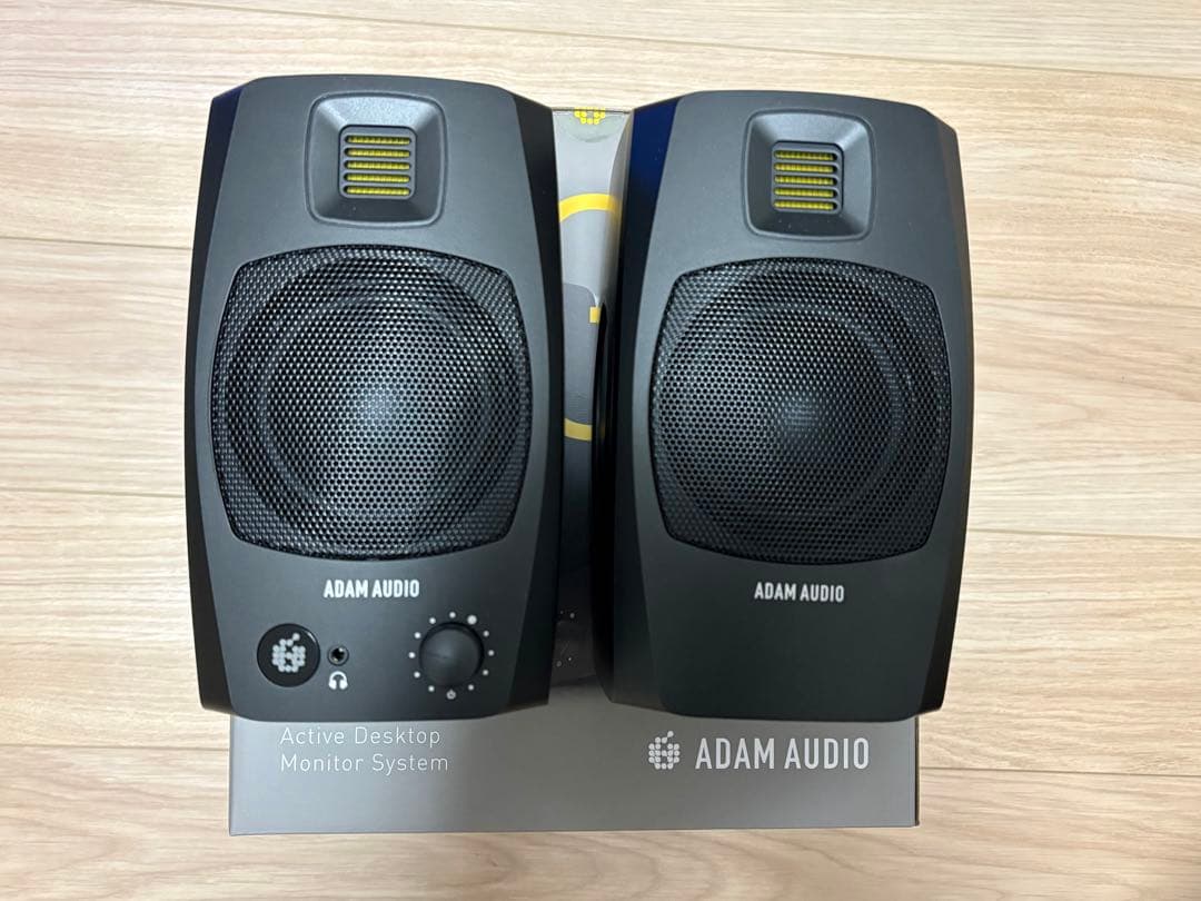 D3V ADAM AUDIO スピーカー 黒 スタンド付
