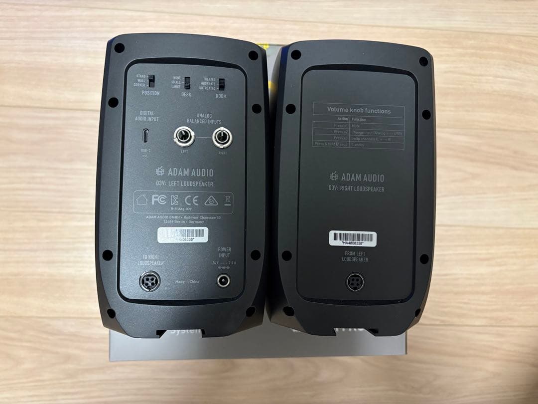 D3V ADAM AUDIO スピーカー 黒 スタンド付