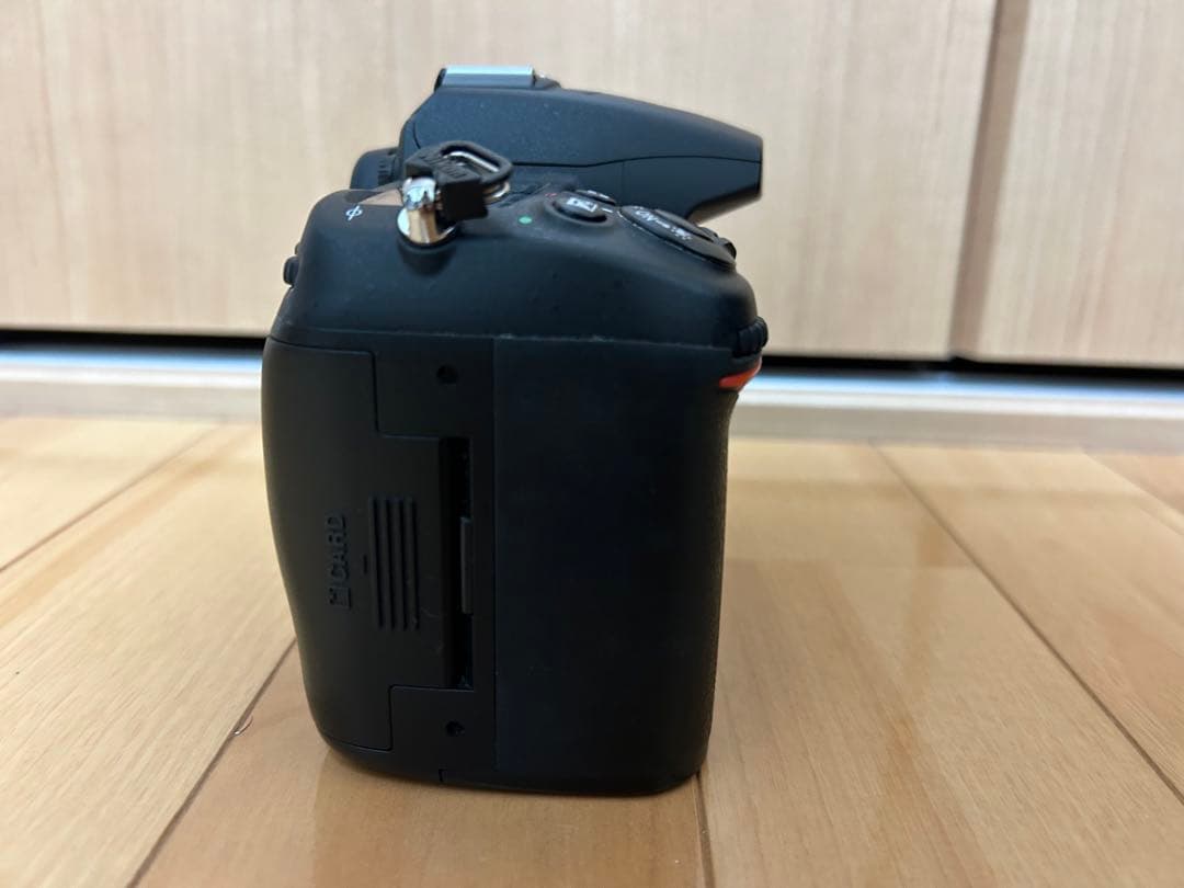 (撮影回数11万回以上のためジャンク扱い 即買い✖️)Nikon D7000本体