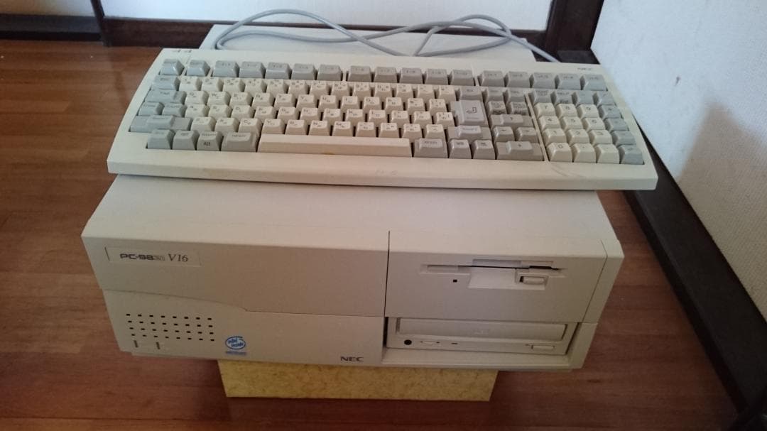 NEC PC-9821 V16 ジャンク品　キーボード付き　HDD無し