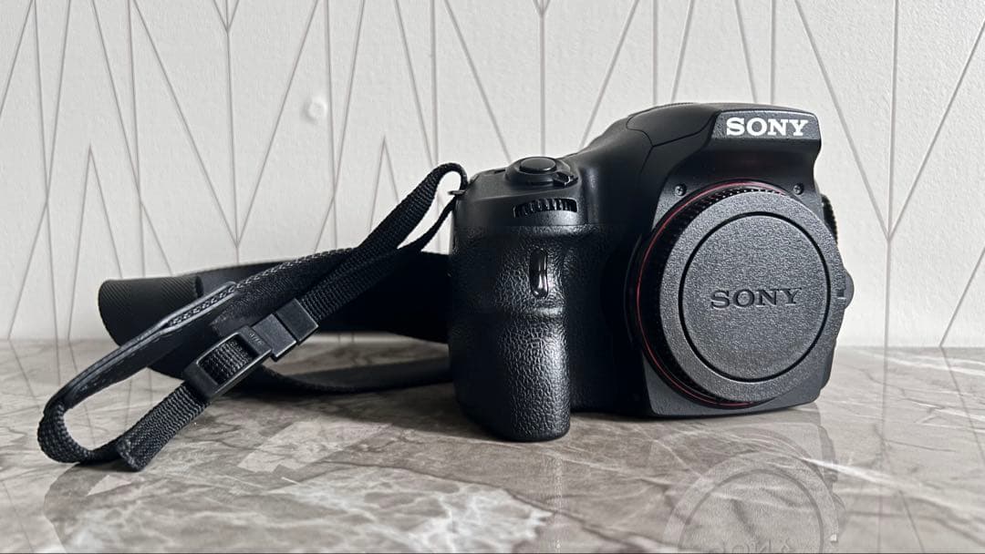 Sony α57 デジタル一眼レフカメラ【ジャンク】