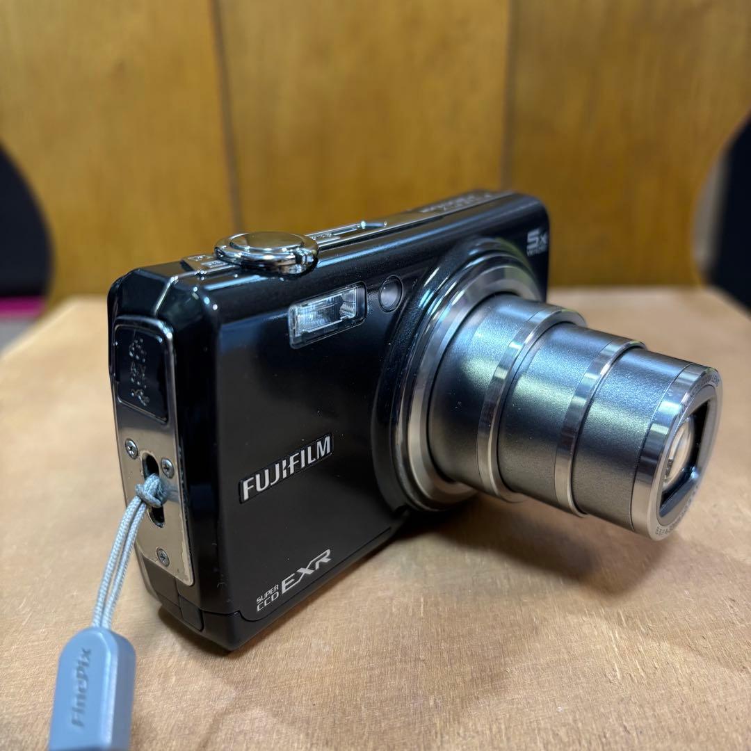 美品完動品FUJIFILM FINEPIX F200EXR デジカメ カメラ