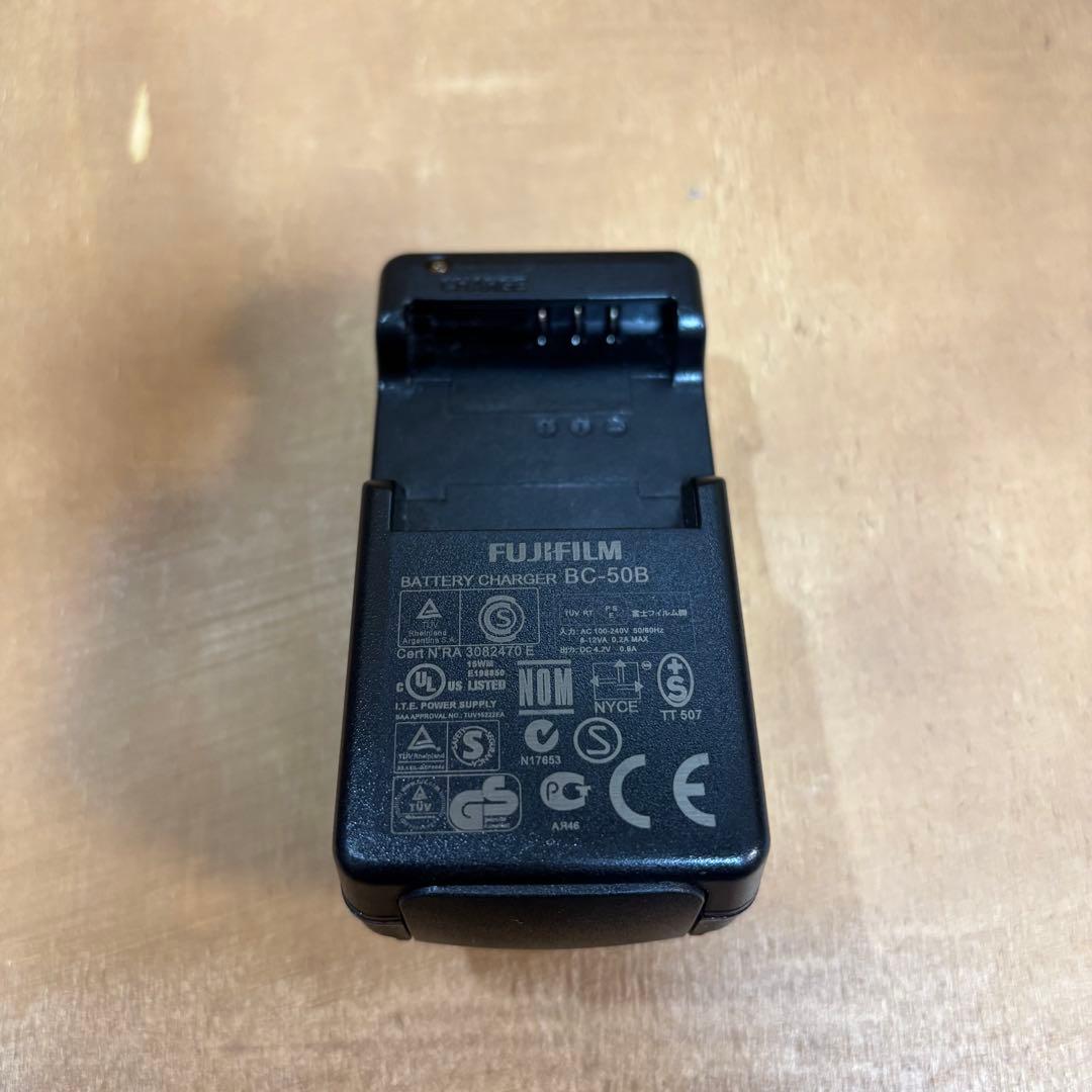 美品完動品FUJIFILM FINEPIX F200EXR デジカメ カメラ