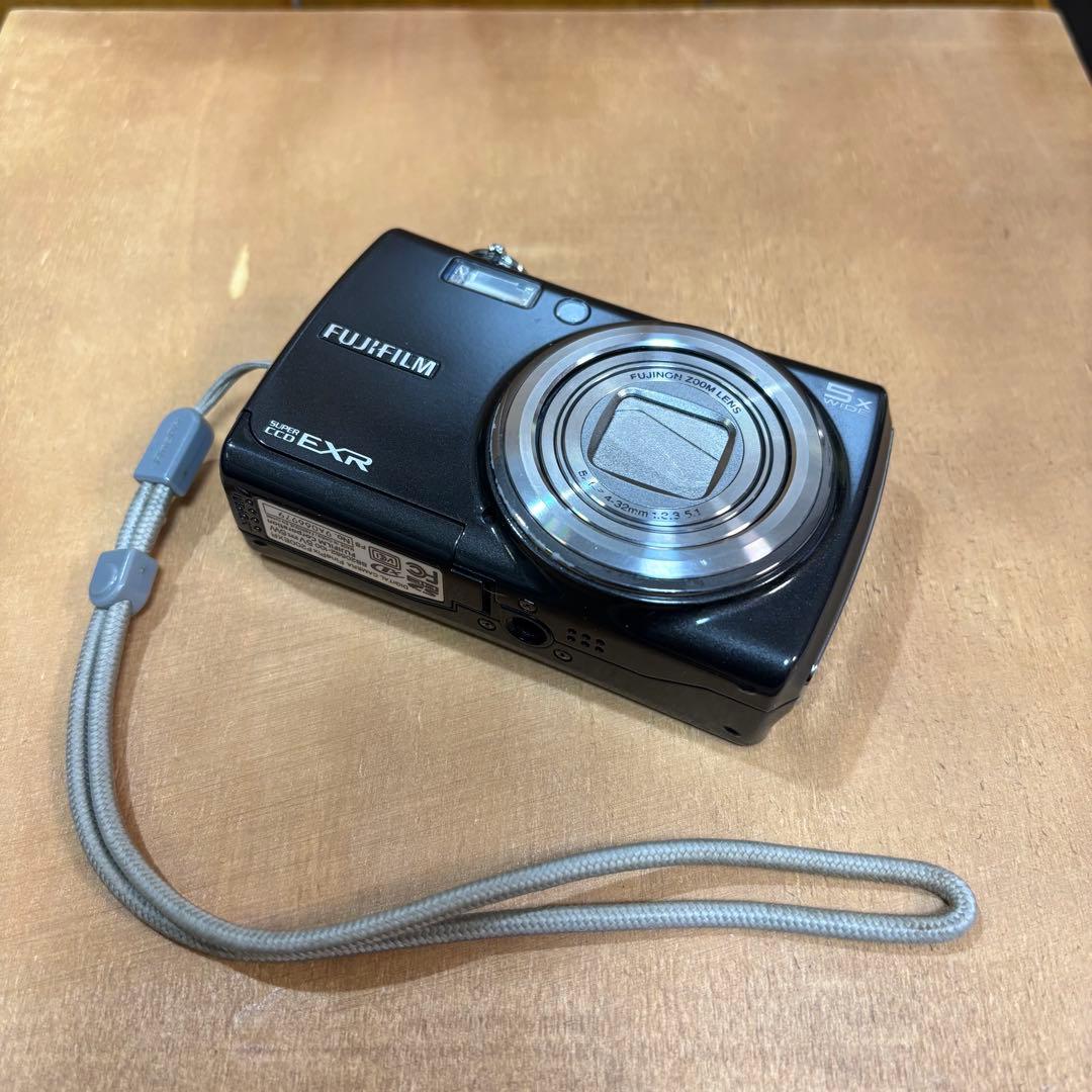 美品完動品FUJIFILM FINEPIX F200EXR デジカメ カメラ