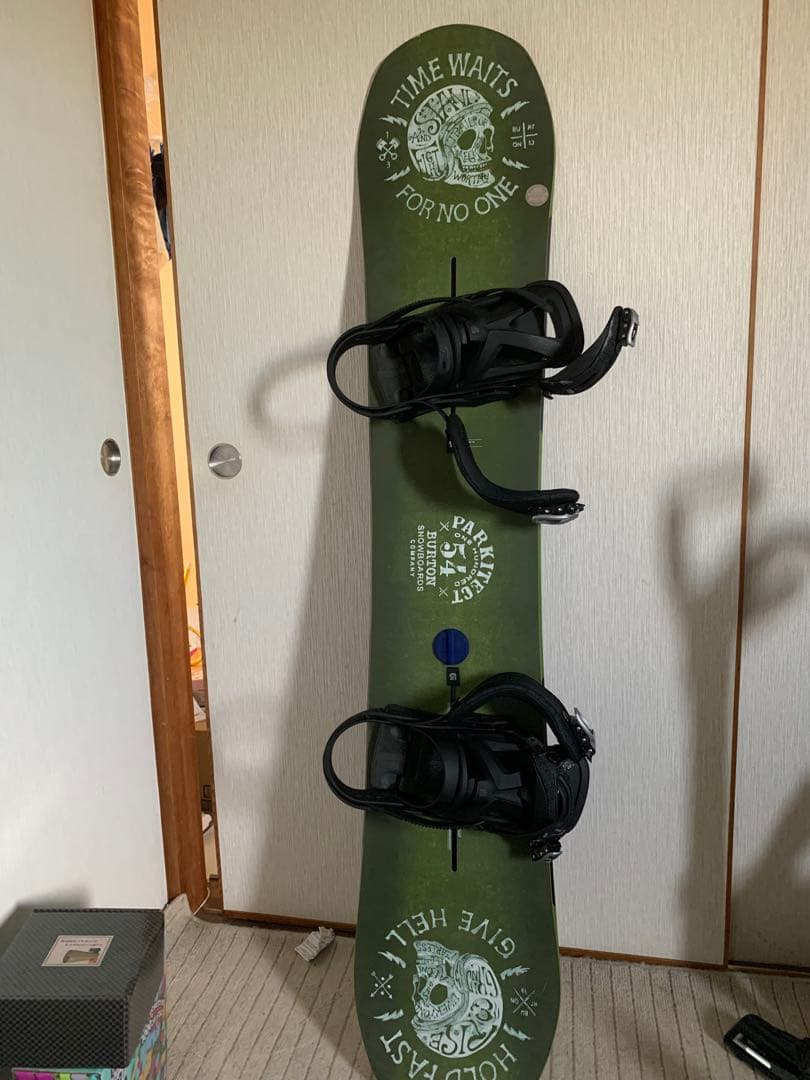 バートンスノボーウエア決まりました