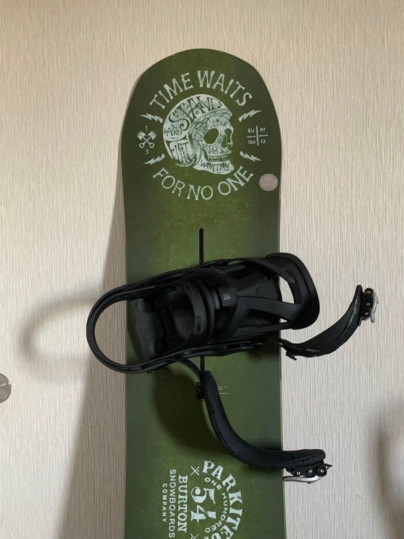 バートンスノボーウエア決まりました