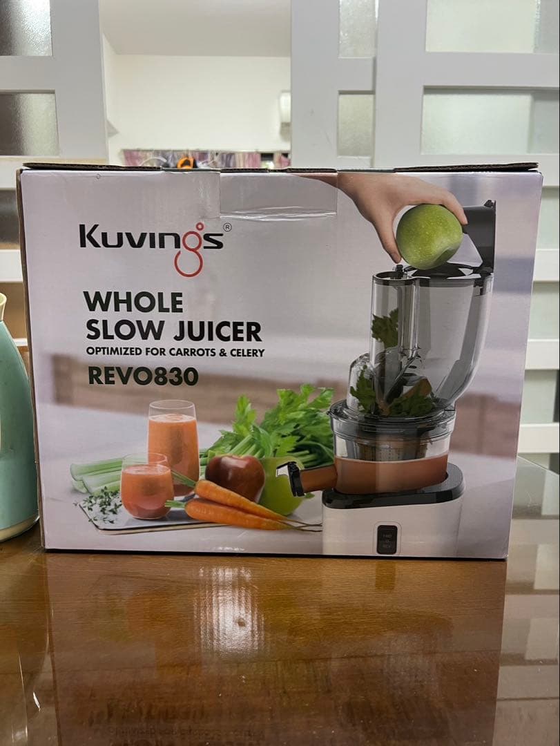【美品】Kuvings REVO830 低速ジューサー コールドプレス