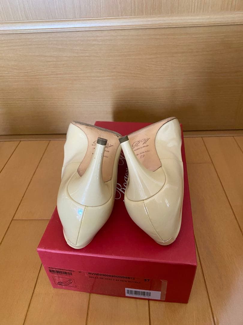 ロジェヴィヴィエ Roger Vivierスクエアバックルパンプス 37パテント