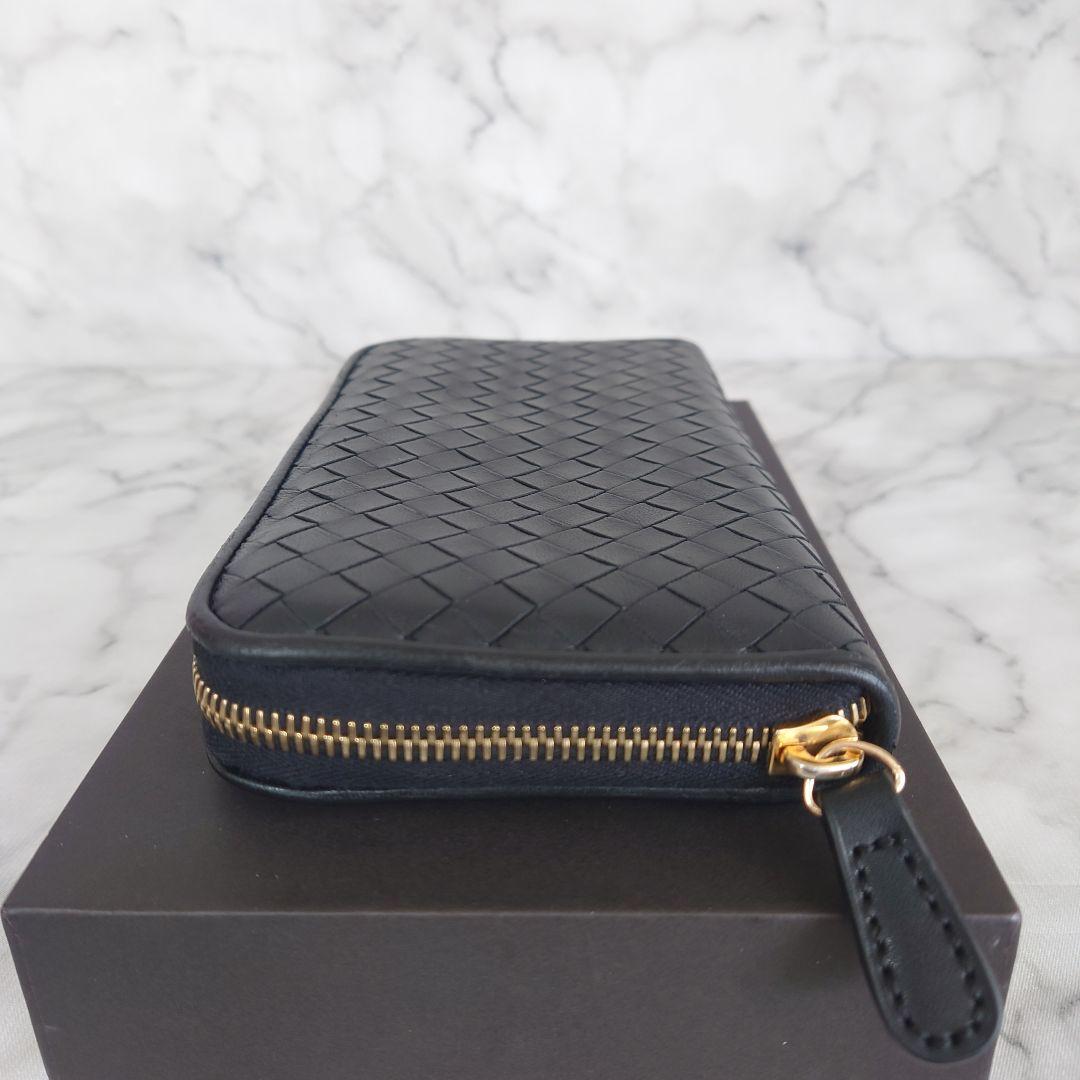 Bottega Veneta イントレチャート 長財布 ラウンドジップ ブラック
