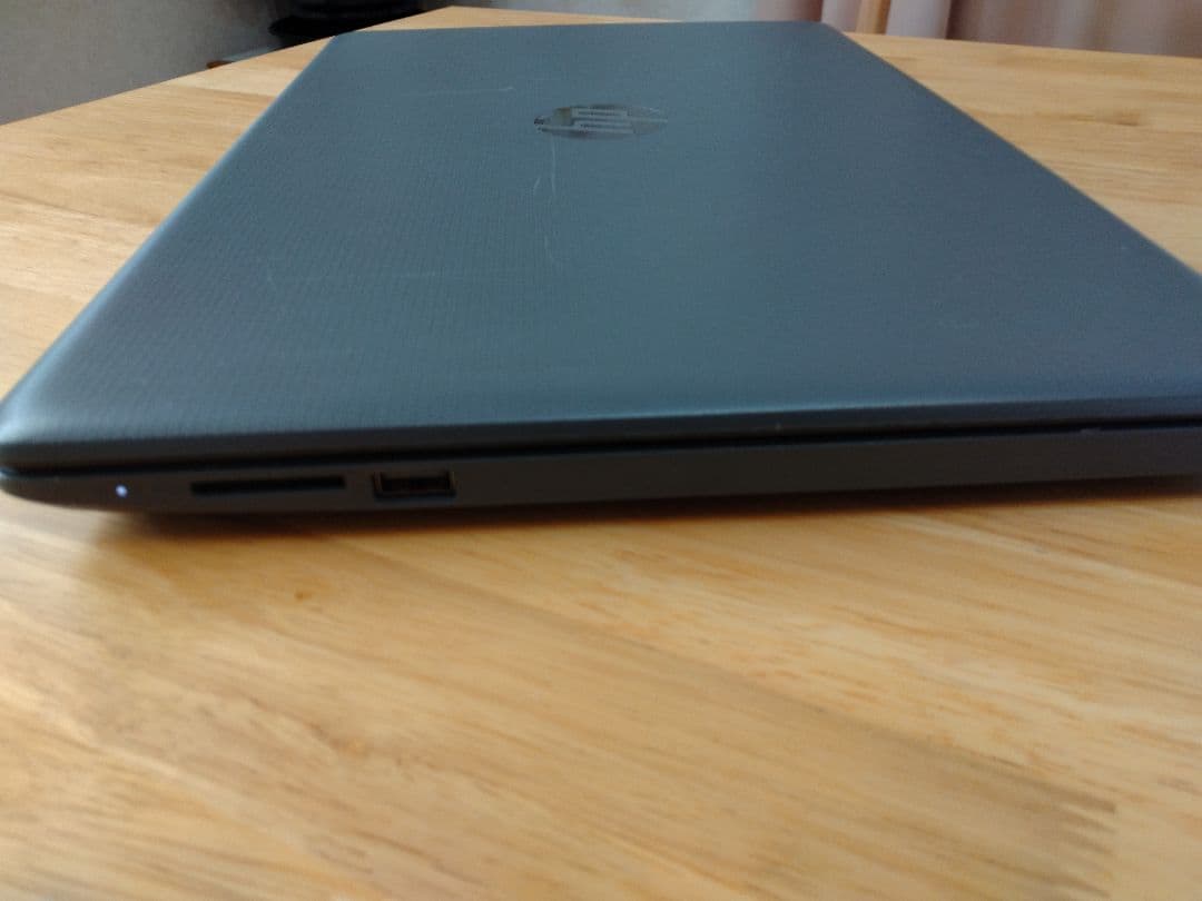 高性能　HP 255 G7 8GB SSD256GB AMD E2-9000e