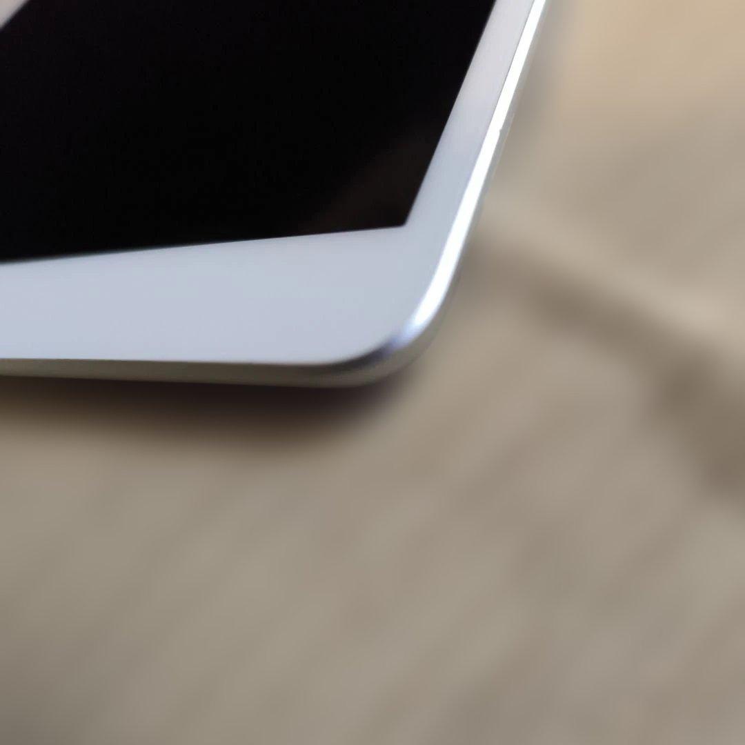 iPad Air第3世代/64GBWi-Fi＋Cellularモデル　90％