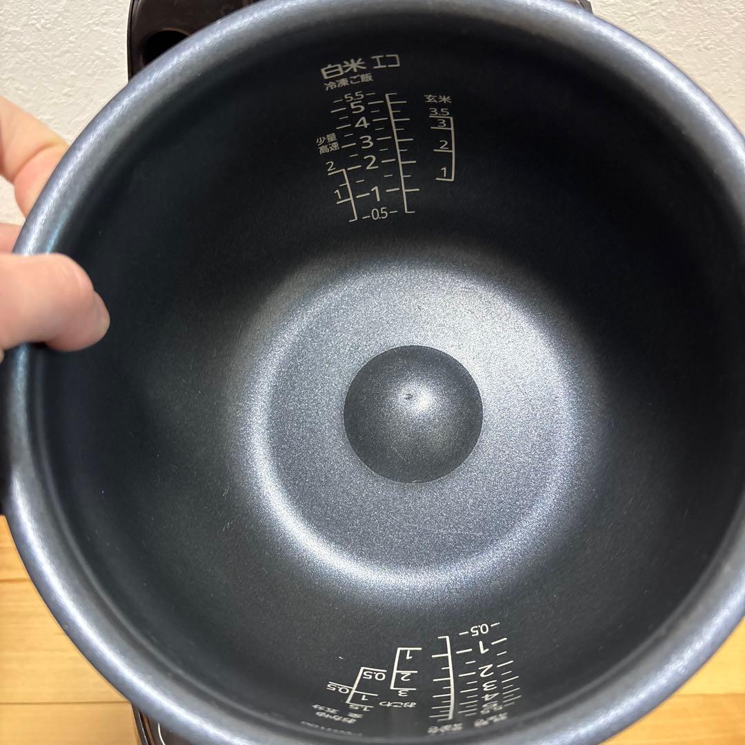タイガーIHジャー炊飯器　JPW-D100 2023年製 5.5合