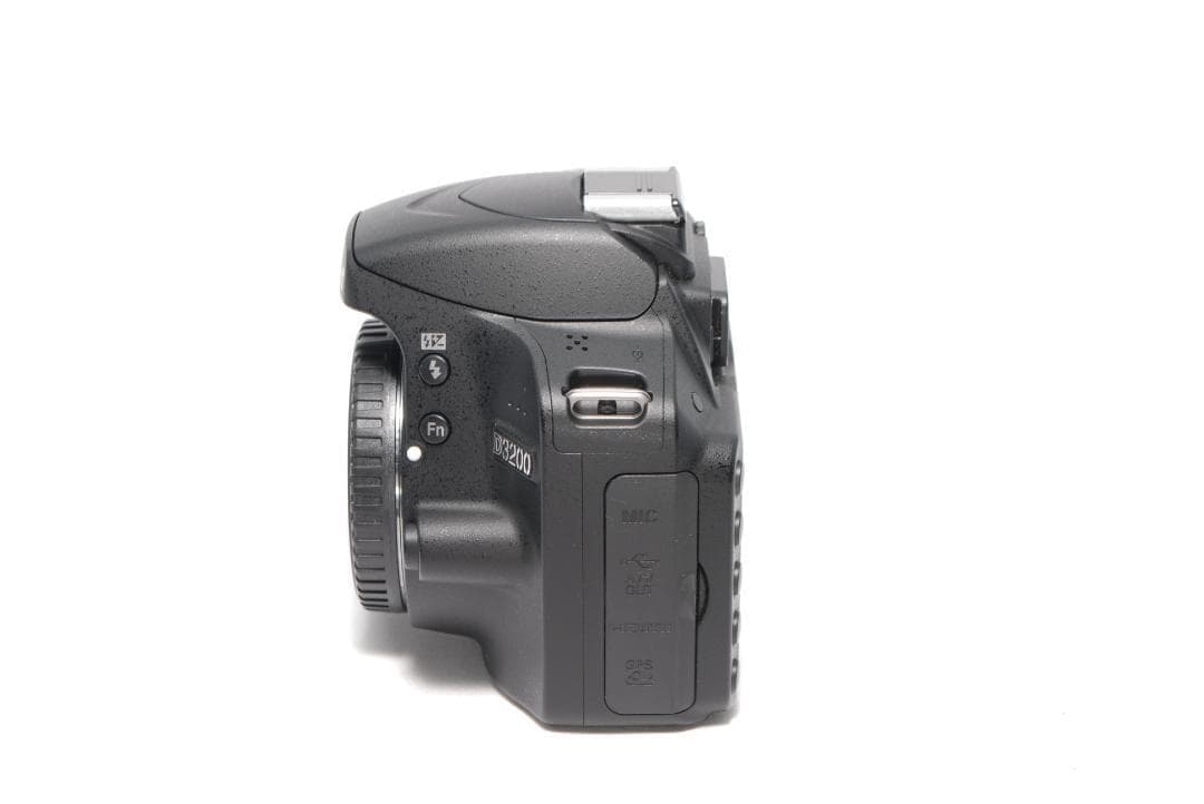 ✨Nikon D3200 Wレンズ✨ショット数少✨手振れ補正付✨一眼レフ✨