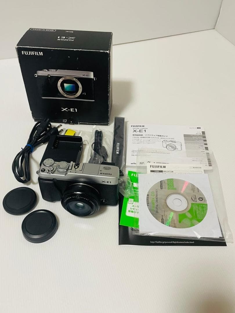 X-E1 シルバー ＋ FUJINON XF27mm F2.8 ＋ メモリー付