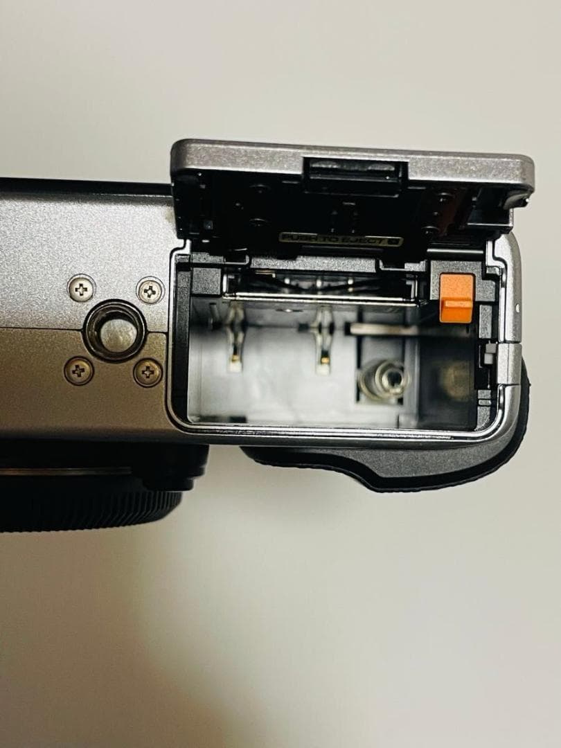 X-E1 シルバー ＋ FUJINON XF27mm F2.8 ＋ メモリー付