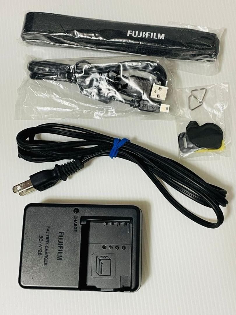 X-E1 シルバー ＋ FUJINON XF27mm F2.8 ＋ メモリー付