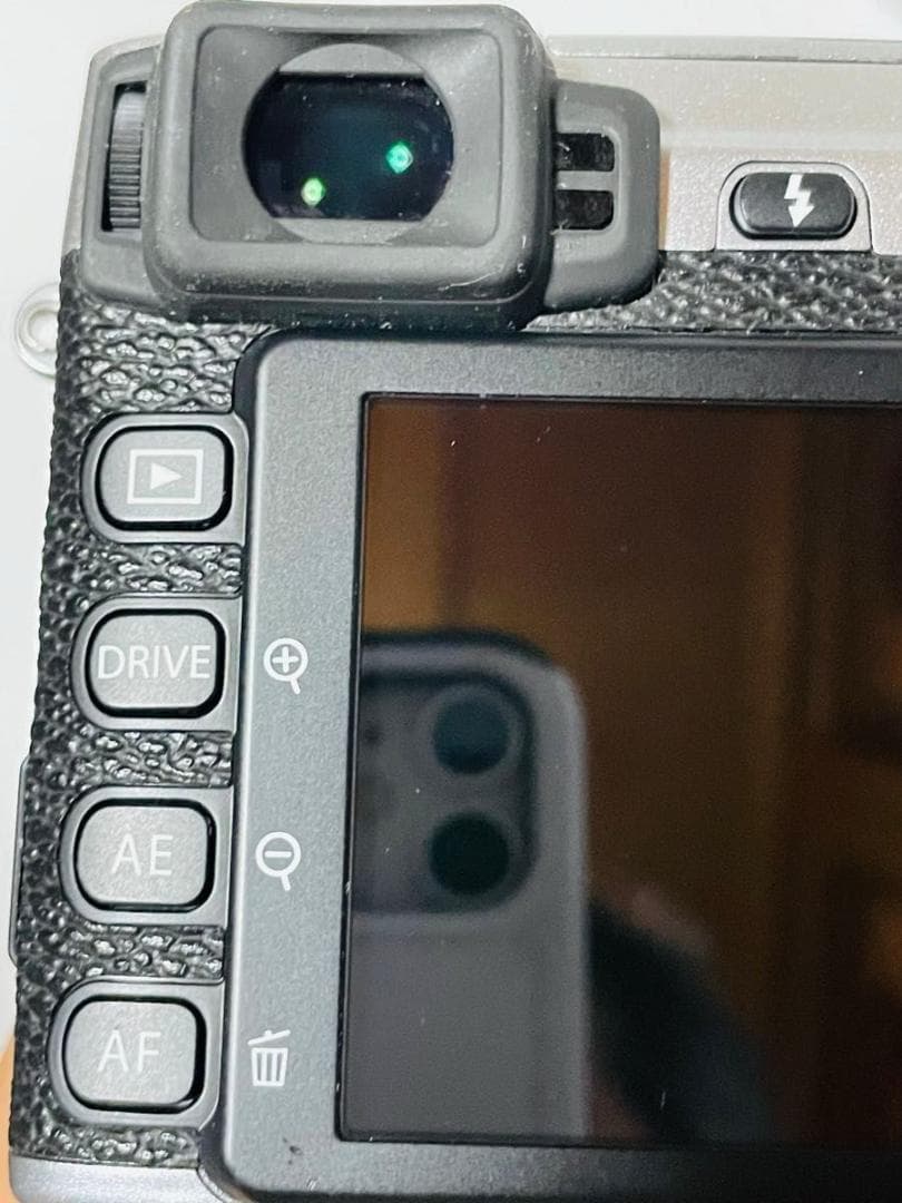 X-E1 シルバー ＋ FUJINON XF27mm F2.8 ＋ メモリー付