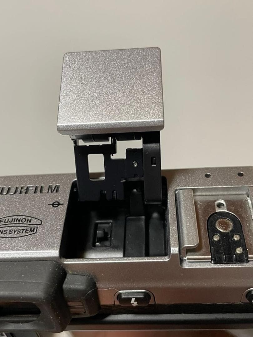 X-E1 シルバー ＋ FUJINON XF27mm F2.8 ＋ メモリー付