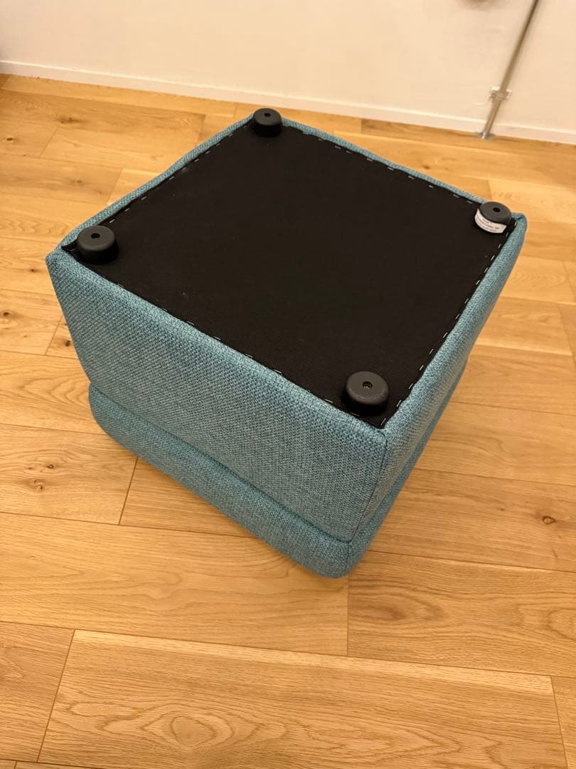 美品 ニトリ 3人掛けソファ＋スツール2つ付き　(キャッツ3)