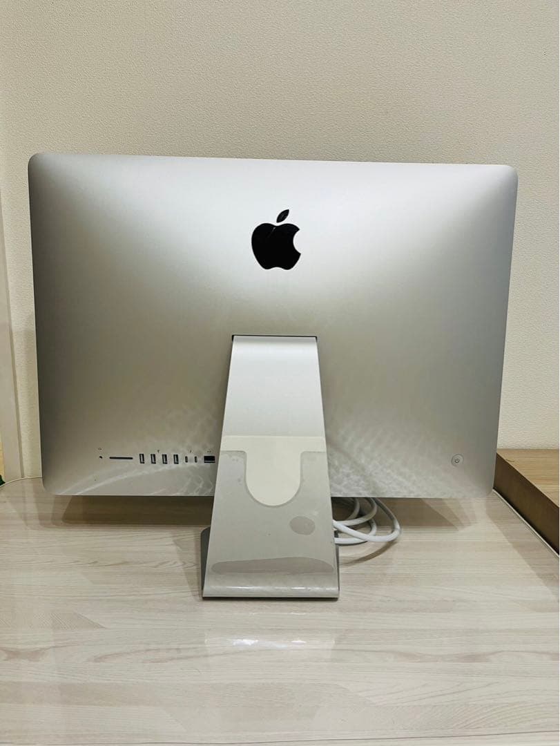 Apple iMac 2017 21.5インチ retina 4k