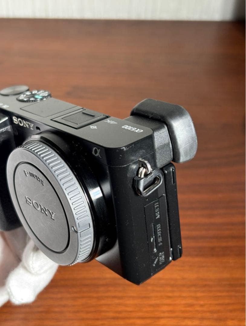 SONY α6100 標準ズームレンズセットSDカード・充電器付