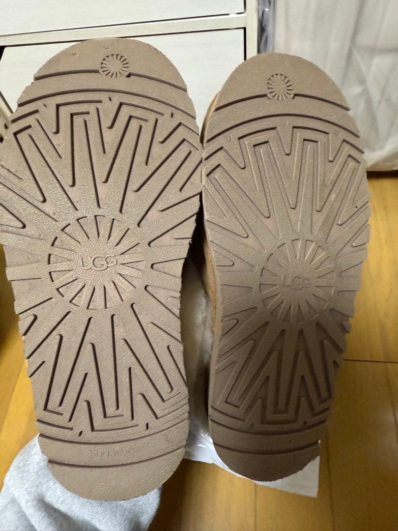 UGG DISQUETTE スリッパ　ムートン