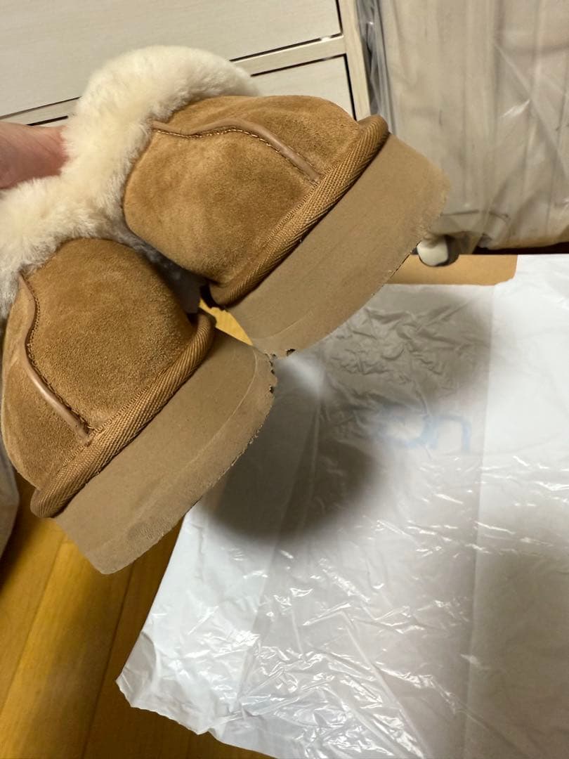 UGG DISQUETTE スリッパ　ムートン