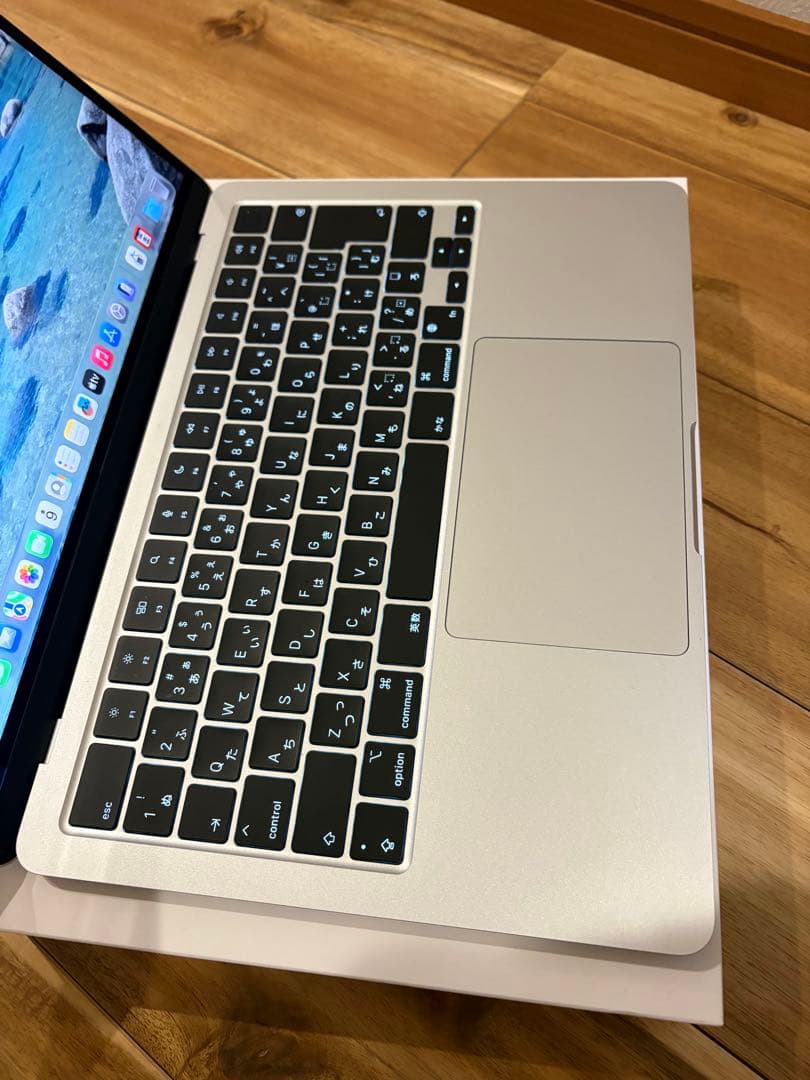 超美品/M2/13インチ/MacBook Air/SSD 256GB/8GB