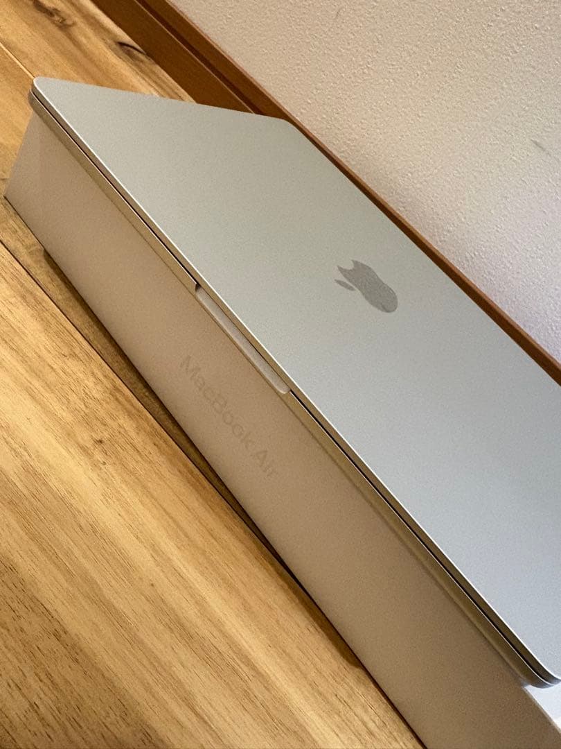 超美品/M2/13インチ/MacBook Air/SSD 256GB/8GB