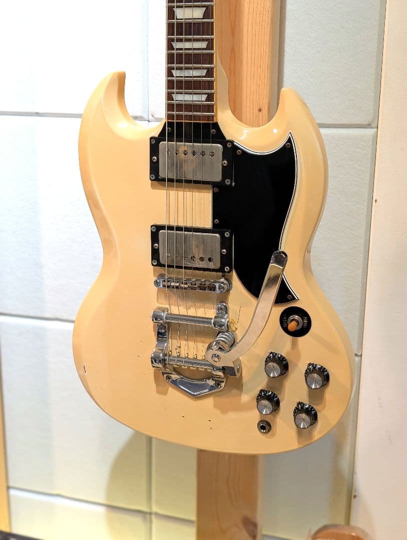 1980年代 SGタイプ エレキギター / ハードケース付き！