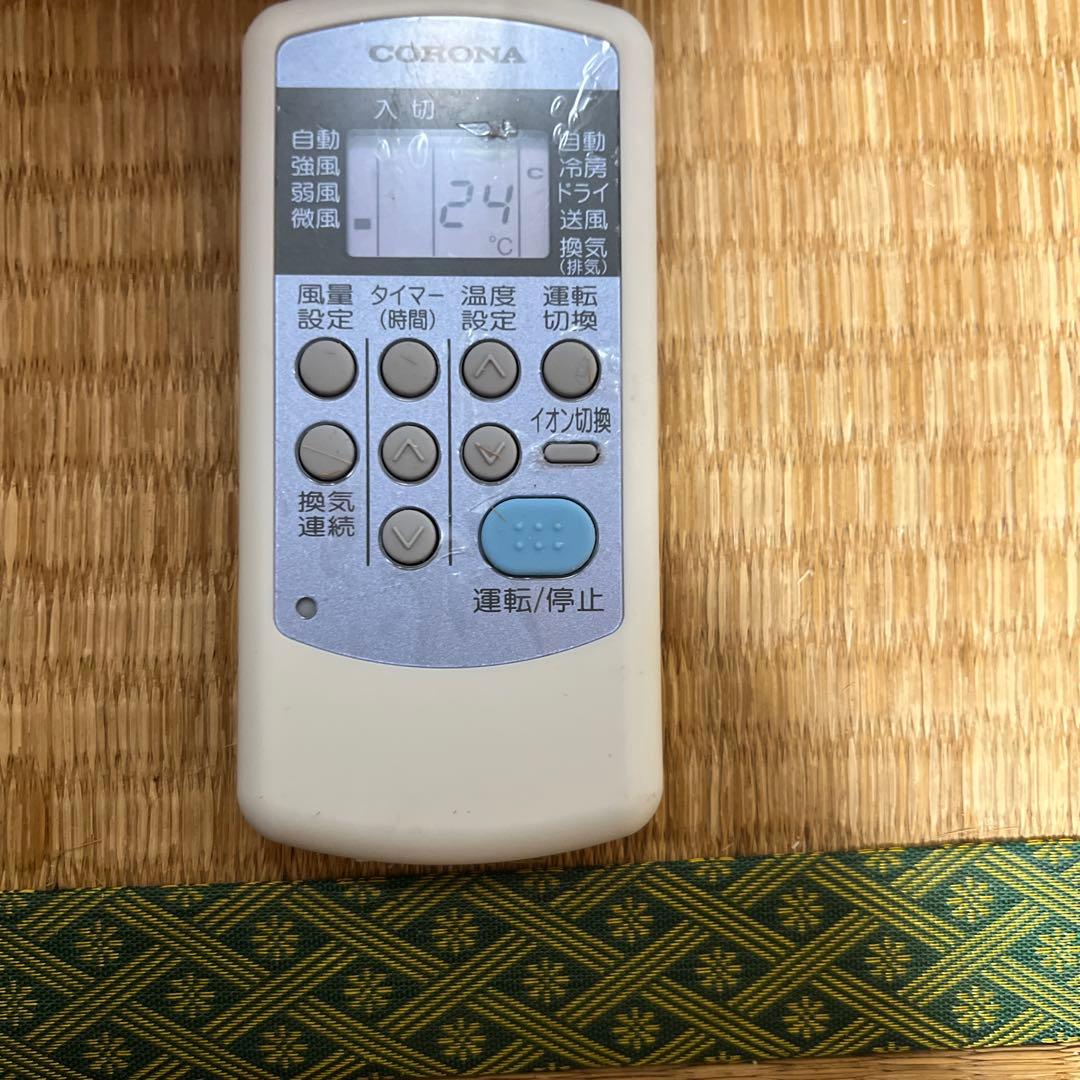 ION 窓用エアコン CORONA タワー型 ホワイト　2022年製.