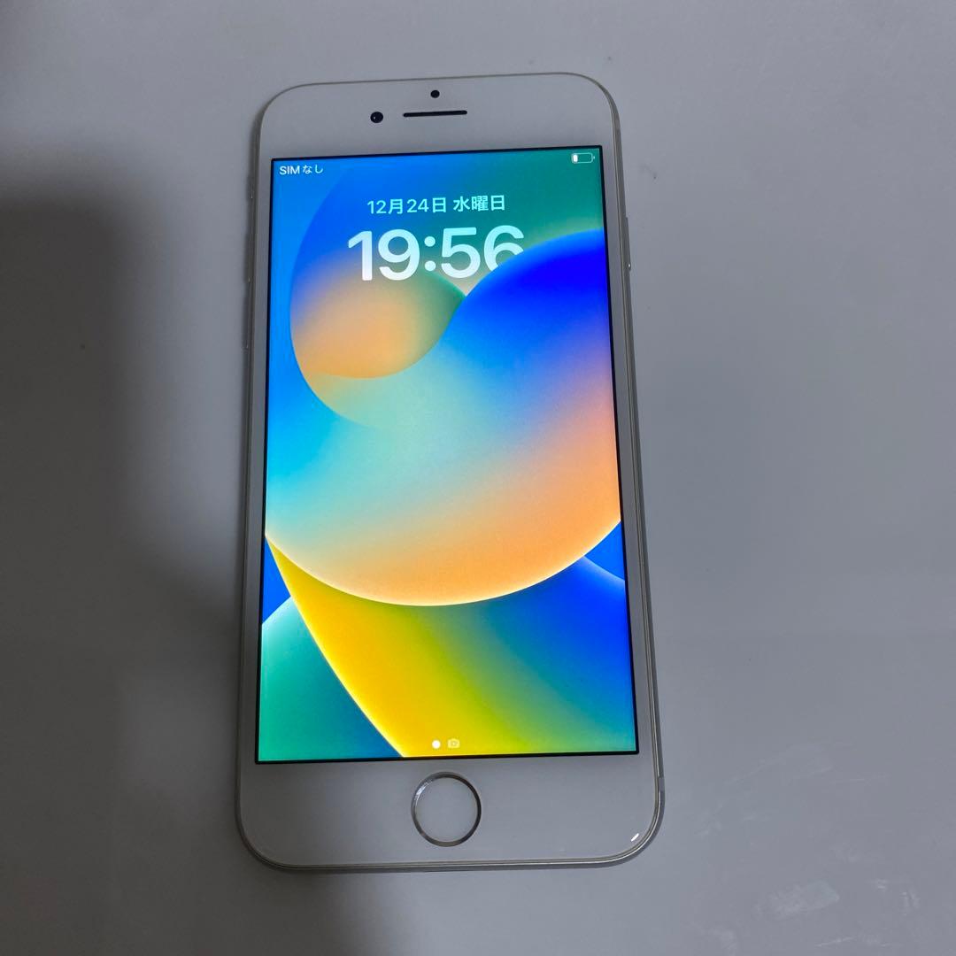 iPhone 8 128GB silver バッテリー100% SIMフリー