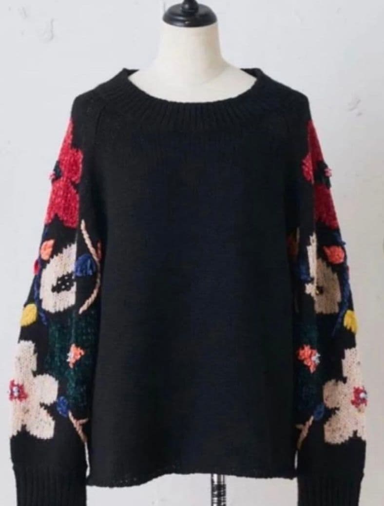 美品 ビアズリー BEARDSLEY 花ジャガードニット 黒 花刺繍